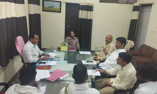 Churu: राजनैतिक दलों के प्रतिनिधियों के साथ बैठक आयोजित Churu: राजनैतिक दलों के प्रतिनिधियों के साथ बैठक आयोजित