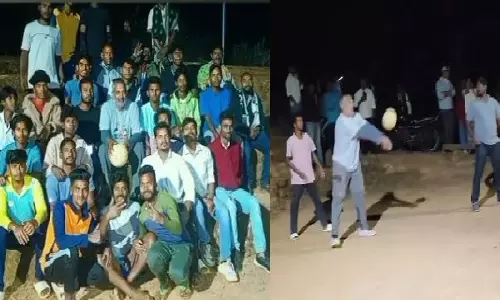 SS राजामौली ने कोरापुट में SSMB 29 की शूटिंग के दौरान स्थानीय लोगों के साथ वॉलीबॉल खेला
