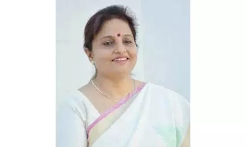 प्रिया ने जम्मू-कश्मीर में NCW सेवाओं को जारी रखने का आग्रह किया प्रिया ने जम्मू-कश्मीर में NCW सेवाओं को जारी रखने का आग्रह किया