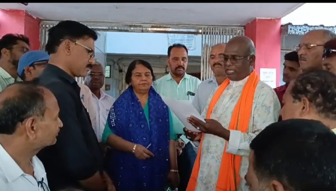 संयुक्त मोर्चा शिक्षक संघ जिला इकाई रायसेन ने Udaypura की शिक्षिका के निलंबन को लेकर खोला मोर्चा