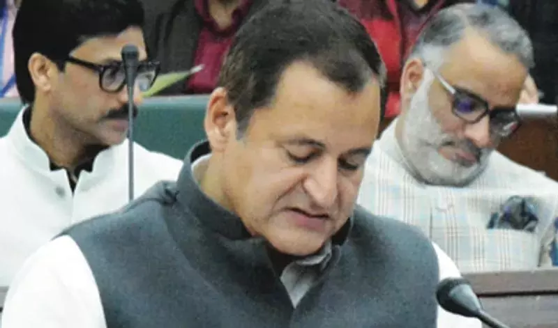 उधमपुर पश्चिम में सड़कों की मरम्मत के लिए ठेकेदारों को नोटिस दिए : Javed Dar उधमपुर पश्चिम में सड़कों की मरम्मत के लिए ठेकेदारों को नोटिस दिए : Javed Dar