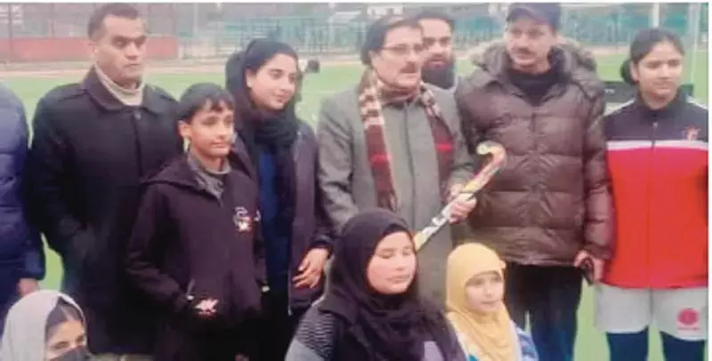 एस्ट्रोटर्फ पोलो ग्राउंड अंतर्राष्ट्रीय हॉकी के लिए तैयार एस्ट्रोटर्फ पोलो ग्राउंड अंतर्राष्ट्रीय हॉकी के लिए तैयार
