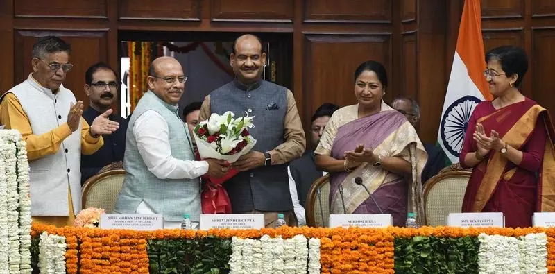 दिल्ली विधानसभा को मॉडल विधानसभा के रूप में विकसित करें: Speaker Birla दिल्ली विधानसभा को मॉडल विधानसभा के रूप में विकसित करें: Speaker Birla