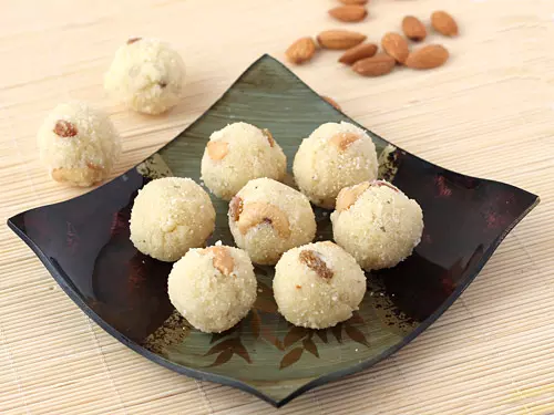 Grainy semolina laddu के स्वाद की हर कोई करेगा तारीफ Grainy semolina laddu के स्वाद की हर कोई करेगा तारीफ
