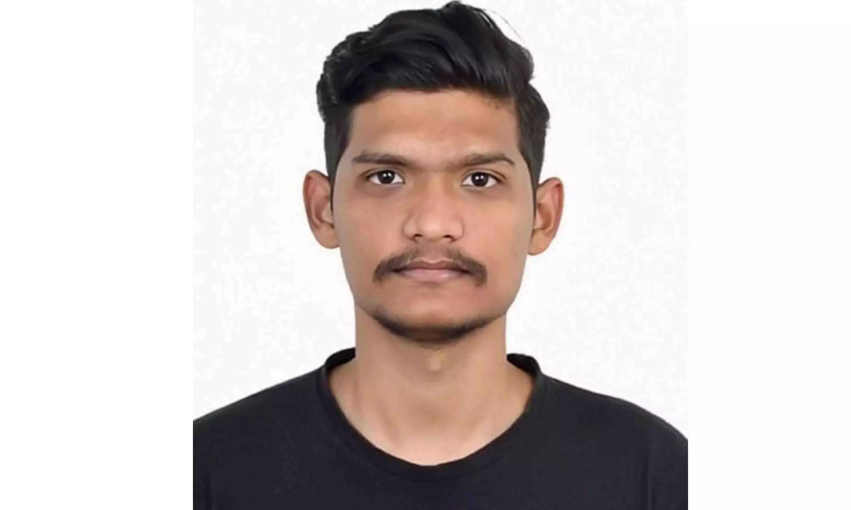 Vizag के बालासा हर्षा को 50 लाख रुपये की अमेज़न जॉब मिली Vizag के बालासा हर्षा को 50 लाख रुपये की अमेज़न जॉब मिली