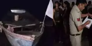 Shivpuri:15 लोगों से भरी नाव बांध में पलटी, रेस्क्यू जारी Shivpuri:15 लोगों से भरी नाव बांध में पलटी, रेस्क्यू जारी