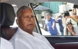 ईडी ने लालू प्रसाद और परिजनों को तलब किया ईडी ने लालू प्रसाद और परिजनों को तलब किया