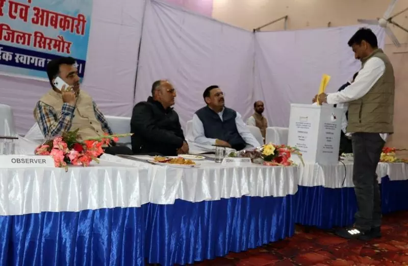 Sirmaur शराब की नीलामी में 82 करोड़ रुपये से अधिक की कमाई Sirmaur शराब की नीलामी में 82 करोड़ रुपये से अधिक की कमाई
