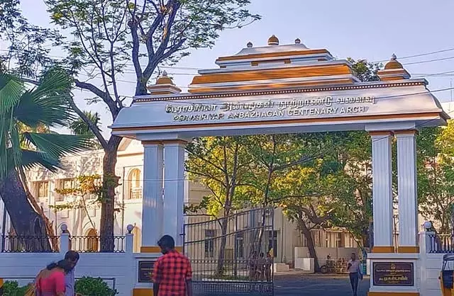 Tamil Nadu पाठ्यपुस्तक निगम मदुरै क्षेत्रीय अधिकारी बर्खास्त! Tamil Nadu पाठ्यपुस्तक निगम मदुरै क्षेत्रीय अधिकारी बर्खास्त!