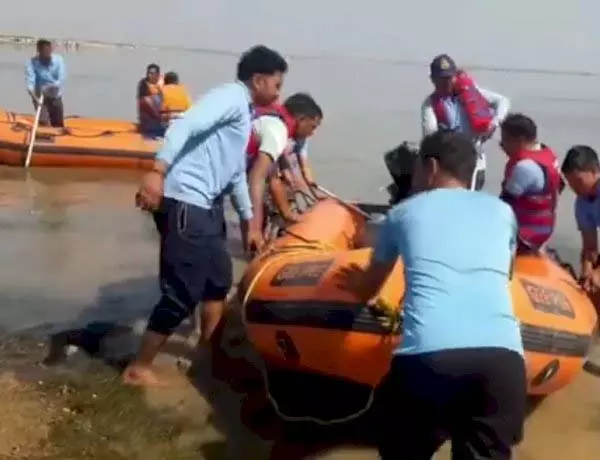 Shivpuri boat accident : डैम से 6 शव बरामद, 3 मासूम भी शामिल Shivpuri boat accident : डैम से 6 शव बरामद, 3 मासूम भी शामिल