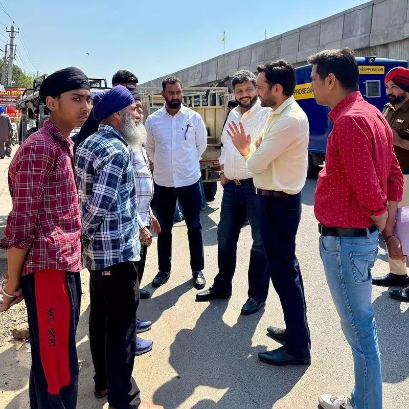 NHAI जल्द ही दबुर्जी में सीवरेज समस्या का समाधान करेगा: दिनेश बस्सी NHAI जल्द ही दबुर्जी में सीवरेज समस्या का समाधान करेगा: दिनेश बस्सी