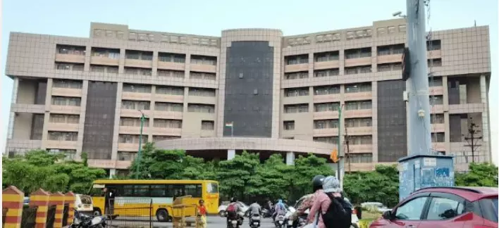 भूपेश के शासन में हुए कई घोटाले : CAG रिपोर्ट भूपेश के शासन में हुए कई घोटाले : CAG रिपोर्ट