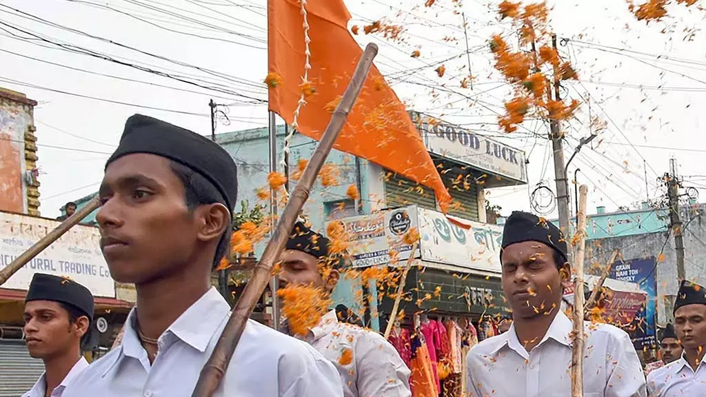 औरंगजेब अब प्रासंगिक नहीं: नागपुर हिंसा पर RSS का रुख सामने आया! औरंगजेब अब प्रासंगिक नहीं: नागपुर हिंसा पर RSS का रुख सामने आया!