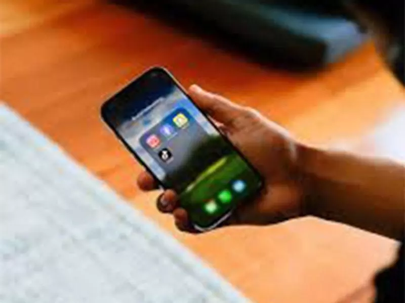 Srinagar में ‘चरमपंथी’ सामग्री ऑनलाइन पोस्ट करने और शेयर करने के आरोप में व्यक्ति गिरफ्तार Srinagar में ‘चरमपंथी’ सामग्री ऑनलाइन पोस्ट करने और शेयर करने के आरोप में व्यक्ति गिरफ्तार