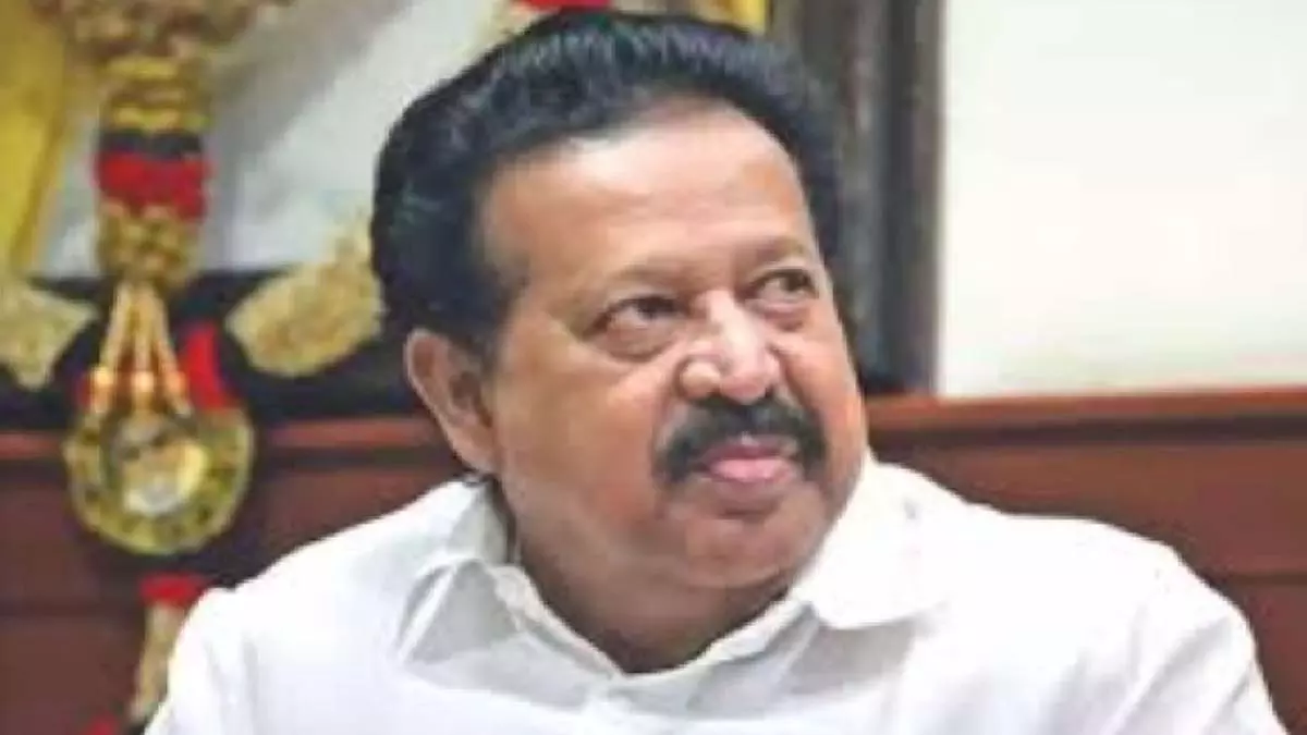 लाल रेत उत्खनन मामले में मंत्री पोनमुडी और उनके बेटे विशेष अदालत में पेश हुए लाल रेत उत्खनन मामले में मंत्री पोनमुडी और उनके बेटे विशेष अदालत में पेश हुए