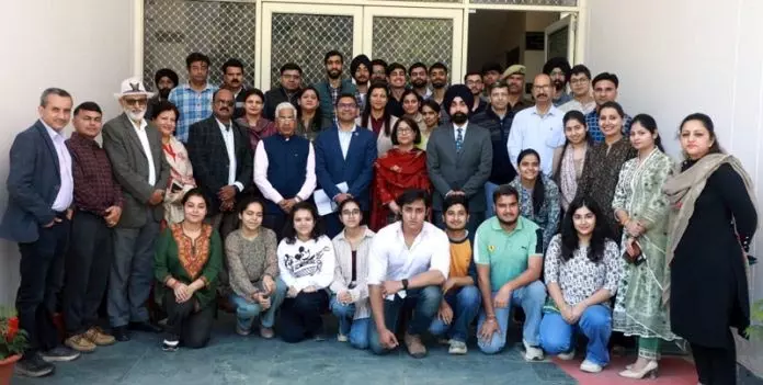JU ने उद्यमशीलता की मानसिकता को बढ़ावा देने के लिए ब्लू प्लैनेट के साथ साझेदारी की JU ने उद्यमशीलता की मानसिकता को बढ़ावा देने के लिए ब्लू प्लैनेट के साथ साझेदारी की