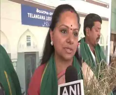 BRS की के कविता ने सूखे के मुद्दे पर तेलंगाना सरकार की आलोचना की BRS की के कविता ने सूखे के मुद्दे पर तेलंगाना सरकार की आलोचना की
