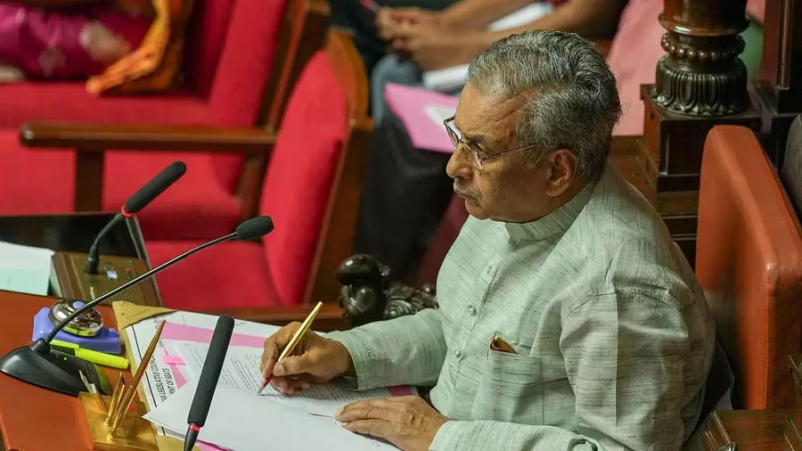 Karnataka: होराट्टी ने मंत्री के खिलाफ विशेषाधिकार हनन प्रस्ताव की चेतावनी दी Karnataka: होराट्टी ने मंत्री के खिलाफ विशेषाधिकार हनन प्रस्ताव की चेतावनी दी