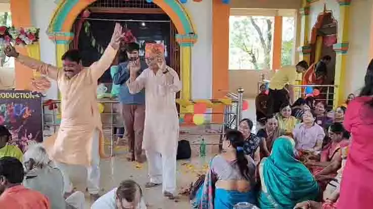 महामाया चौक Raisen में धूमधाम से मनाया गया रंग पंचमी का त्यौहार महामाया चौक Raisen में धूमधाम से मनाया गया रंग पंचमी का त्यौहार
