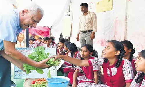 तेलंगाना के छात्रों ने मॉडल मार्केट में कौशल निखारा