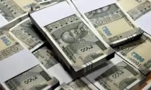 Punjab: कार सवार  ने  दो युवकों से बंदूक की नोक पर लुटे 1.40 लाख रुपये