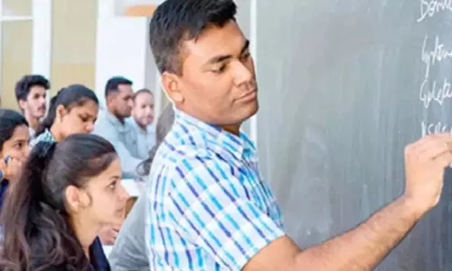 गैर शिक्षकीय कार्यों में अटैच सरकारी टीचरों को तत्काल रिलिफ करने के निर्देश