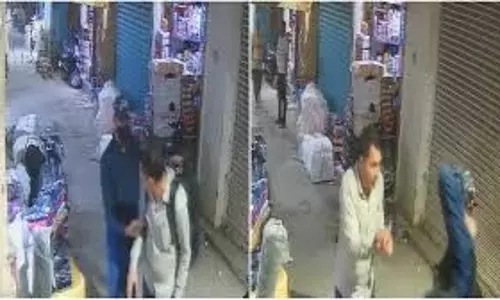 Delhi: बंदूक की नोक पर कारखाने से 80 लाख रुपये की लूट