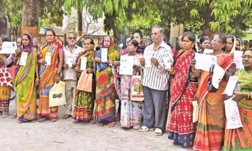 Odisha: कई बुजुर्ग और विधवाएं पेंशन की प्रतीक्षा कर रही