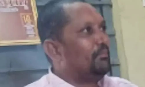 पट्टा परिवर्तन के लिए रिश्वत: ग्राम प्रशासन अधिकारी गिरफ्तार