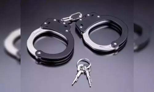 चरमपंथी सामग्री पोस्ट करने के आरोप में व्यक्ति गिरफ्तार