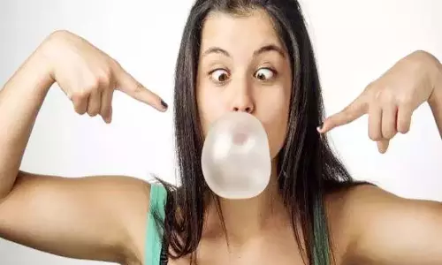 Health : चुइंगम चबाने के फायदे और नुकसान Health : चुइंगम चबाने के फायदे और नुकसान