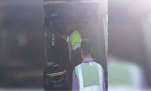 जेब में रखा मोबाइल फटा, प्राइवेट पार्ट जख्मी, पता चली ये बात... जेब में रखा मोबाइल फटा, प्राइवेट पार्ट जख्मी, पता चली ये बात...