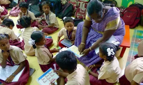 Tamil Nadu: स्कूलों में 100 दिवसीय शिक्षण चुनौती अप्रैल में पूरी होगी Tamil Nadu: स्कूलों में 100 दिवसीय शिक्षण चुनौती अप्रैल में पूरी होगी