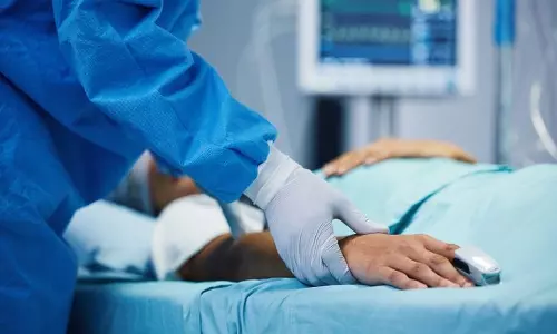 Delhi: निजी क्षेत्र पर निर्भरता के कारण भारत की स्वास्थ्य सेवा संकट में