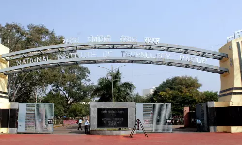 रायपुर NIT के इन कर्मचारियों को नियमितीकरण का तोहफा