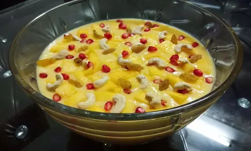मैंगो कस्टर्ड रेसिपी मैंगो कस्टर्ड रेसिपी