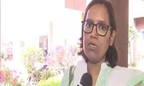 नागपुर हिंसा: कांग्रेस MP वर्षा गायकवाड़ ने शांति की अपील की नागपुर हिंसा: कांग्रेस MP वर्षा गायकवाड़ ने शांति की अपील की