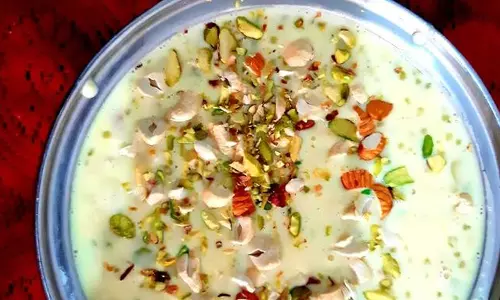 Saffron-Pistachio Sabudana Kheer घर वाले चाटते रह जाएंगे उंगलियां