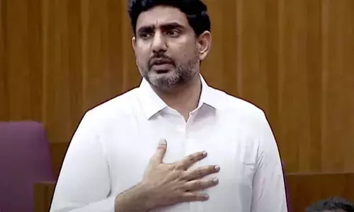 Nara Lokesh: वाईएसआरसीपी एमएलसी ने शिक्षा व्यवस्था के भगवाकरण का लगाया आरोप Nara Lokesh: वाईएसआरसीपी एमएलसी ने शिक्षा व्यवस्था के भगवाकरण का लगाया आरोप