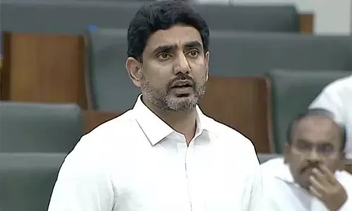 Nara Lokesh: छात्रों के मोबाइल फोन पर परीक्षा परिणाम
