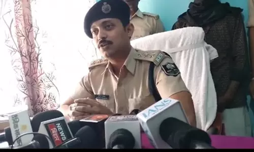 एटीएम फ्रॉड गिरोह का सदस्य गिरफ्तार, 19 ATM कार्ड बरामद एटीएम फ्रॉड गिरोह का सदस्य गिरफ्तार, 19 ATM कार्ड बरामद