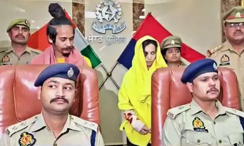 सौरभ मर्डर केस: साहिल के प्यार में अंधी मुस्कान...भड़के माता-पिता ने कहा- हमारी बेटी को फांसी हो सौरभ मर्डर केस: साहिल के प्यार में अंधी मुस्कान...भड़के माता-पिता ने कहा- हमारी बेटी को फांसी हो