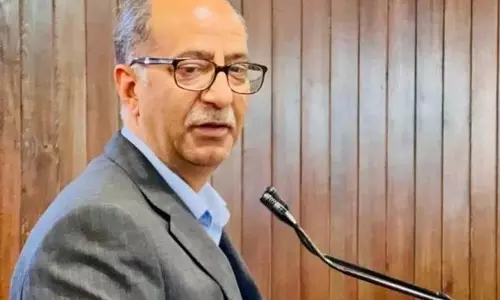 Jammu: मुख्यमंत्री के सलाहकार ने होकरसर वेटलैंड के पास कृषि भूमि के जलमग्न होने पर बैठक की Jammu: मुख्यमंत्री के सलाहकार ने होकरसर वेटलैंड के पास कृषि भूमि के जलमग्न होने पर बैठक की