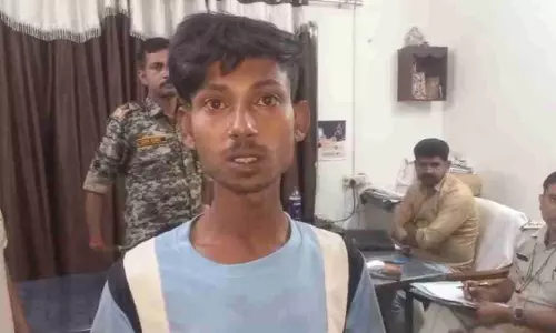 ग्वालियर पुलिस ने 11 चोरियों के मास्टरमाइंड ‘जादू’ को छत्तीसगढ़ से किया गिरफ्तार ग्वालियर पुलिस ने 11 चोरियों के मास्टरमाइंड ‘जादू’ को छत्तीसगढ़ से किया गिरफ्तार