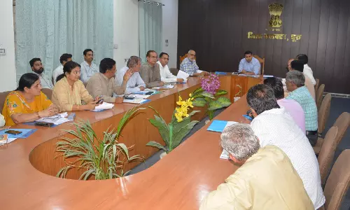 Churu: जिला कलेक्टर ने जिला निष्पादन समिति और मिड डे मील की समीक्षा बैठक में दिए निर्देशv