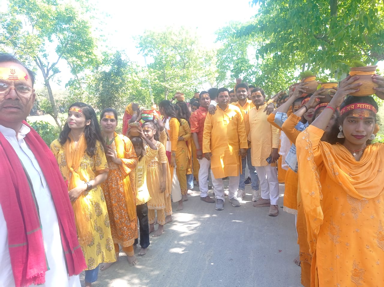 कलश व शोभायात्रा के साथ नौ दिवसीय श्री रुद्र महायज्ञ शुरू