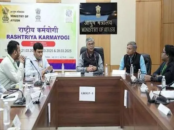 राष्ट्रीय कर्मयोगी जन सेवा कार्यक्रम का उद्देश्य व्यक्तियों को कौशल प्रदान करना, दृष्टिकोण को व्यापक बनाना: AYUSH Secretary राष्ट्रीय कर्मयोगी जन सेवा कार्यक्रम का उद्देश्य व्यक्तियों को कौशल प्रदान करना, दृष्टिकोण को व्यापक बनाना: AYUSH Secretary