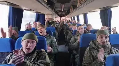 Russia–Ukraine के बीच 372 कैदियों की अदला-बदली, आखिर क्यों Russia–Ukraine के बीच 372 कैदियों की अदला-बदली, आखिर क्यों