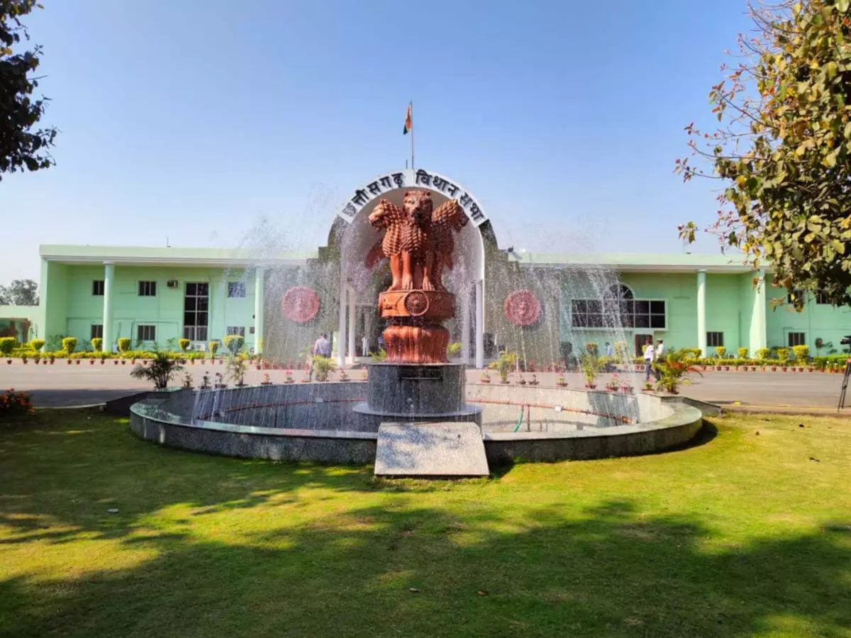 बजट सत्र 2025 : आंगनवाड़ी, महतारी वंदन और पालना योजना के मुद्दे पर हंगामे के आसार बजट सत्र 2025 : आंगनवाड़ी, महतारी वंदन और पालना योजना के मुद्दे पर हंगामे के आसार