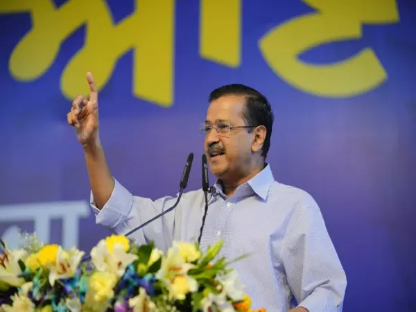 AAP के नेतृत्व वाली एमसीडी सरकार ने रचा इतिहास, एक साथ 12,000 संविदा कर्मचारियों को नियमित किया AAP के नेतृत्व वाली एमसीडी सरकार ने रचा इतिहास, एक साथ 12,000 संविदा कर्मचारियों को नियमित किया